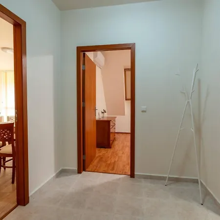 Spacious In Golden Sands Appartamento