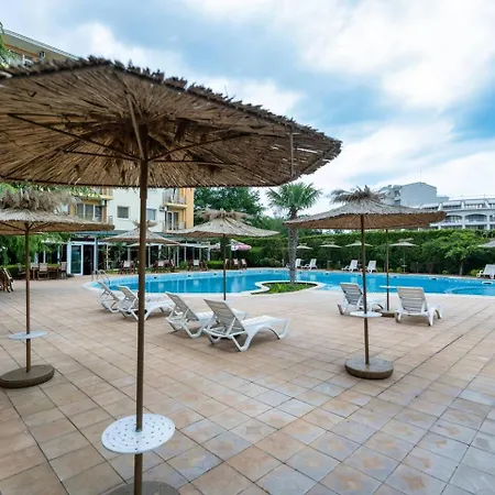 Spacious In Golden Sands Appartamento